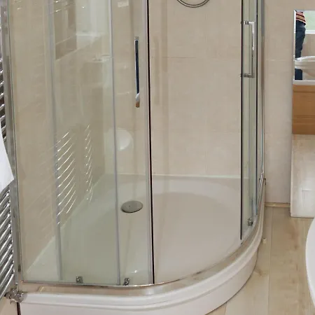 Pass The Keys Amazing 4 Bedroom Property- Hot Tub & Sea Views Nyaraló